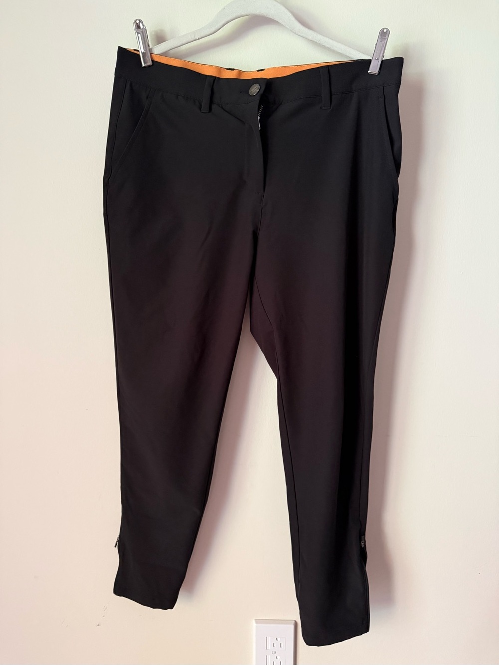 Macade Black Women's Slim golf jogger style pants